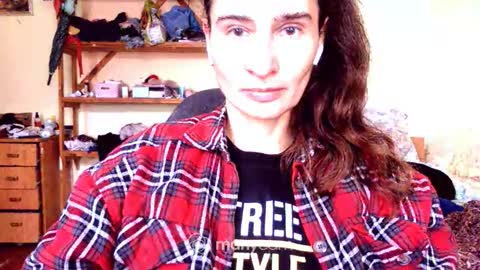 Snapshot of memorningdew chatting on November 11, 2025, 6:57 am Yummygirl online show from November 11, 2025, 6:57 am