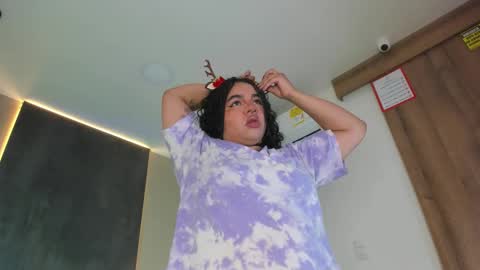  Memphis Williams  online show from December 17, 2025, 3:01 am