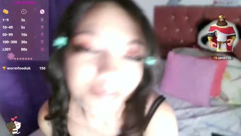 Snapshot of mena_hicks chatting on February 21, 2025, 1:11 am Heart online show from February 21, 2025, 1:11 am