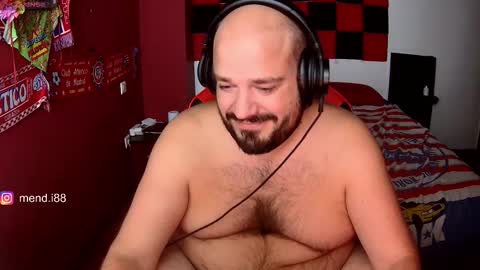 menditeta online show from September 17, 2025, 9:49 pm