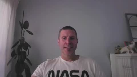 Snapshot of menotista chatting on November 25, 2025, 4:18 pm menotista online show from November 25, 2025, 4:18 pm