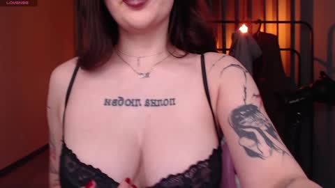 Snapshot of meow__baby chatting on December 19, 2024, 6:34 pm Amy Meow online show from December 19, 2024, 6:34 pm