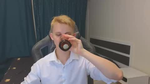 Snapshot of meow_mickey chatting on November 15, 2025, 2:57 pm Mickey online show from November 15, 2025, 2:57 pm