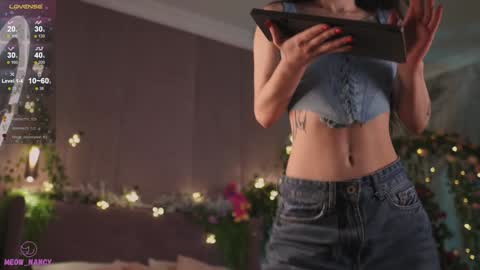 Snapshot of meow_nancy chatting on January 3, 2025, 8:21 am Heeyyooo Im Nans Subscribe to me I will be glad online show from January 3, 2025, 8:21 am