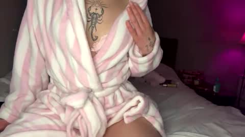 meowmeow_emma online show from November 6, 2025, 10:54 pm