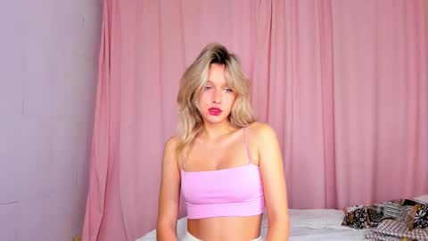 Snapshot of meowthlilu chatting on November 13, 2025, 3:27 am Lilu online show from November 13, 2025, 3:27 am