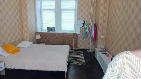 Julie online show from October 26, 2025, 9:15 am