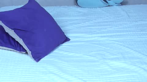 Mercy Bloom online show from September 15, 2025, 1:05 am