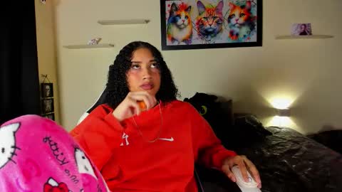 Snapshot of meredit_cristi23 chatting on February 18, 2026, 3:13 am CRISTI AND MEREDIT online show from February 18, 2026, 3:13 am