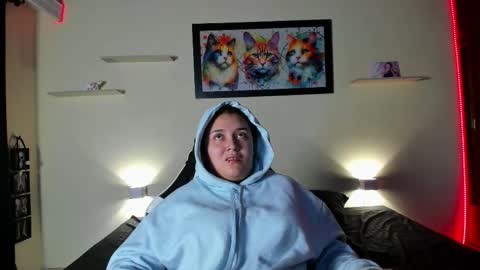 Snapshot of meredit_cristi23 chatting on February 26, 2026, 6:01 am CRISTI AND MEREDIT online show from February 26, 2026, 6:01 am