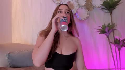 Snapshot of meredit_lane chatting on March 3, 2026, 6:58 pm online show from March 3, 2026, 6:58 pm