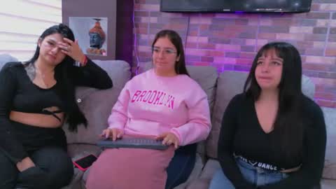meredith_spencer online show from June 10, 2026, 2:16 pm