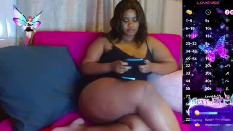 Snapshot of mereleona chatting on February 17, 2026, 3:36 am Mereleona online show from February 17, 2026, 3:36 am