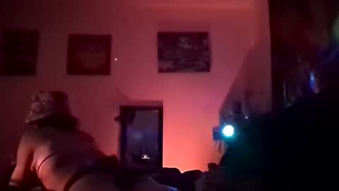 Snapshot of merelyalover chatting on March 4, 2025, 4:06 am gurlnips online show from March 4, 2025, 4:06 am