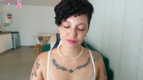 Miss Freckles online show from February 20, 2025, 3:41 pm