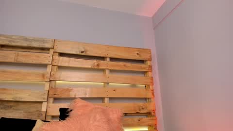 Merida  online show from January 23, 2025, 6:24 pm