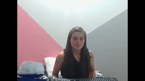 Snapshot of merily_duff chatting on November 10, 2025, 6:51 pm MERILY online show from November 10, 2025, 6:51 pm