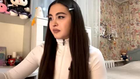 Snapshot of merlenegnoza chatting on December 4, 2025, 5:54 pm Enni online show from December 4, 2025, 5:54 pm