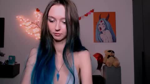 Snapshot of mermaidvibestides chatting on March 18, 2026, 6:55 pm mermaidvibestides online show from March 18, 2026, 6:55 pm