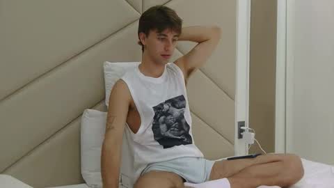 Mark online show from June 4, 2026, 4:18 am