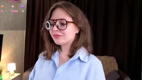 Snapshot of merrylandinside chatting on January 18, 2026, 2:26 am Marie online show from January 18, 2026, 2:26 am