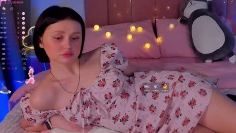 Snapshot of merylew chatting on February 5, 2025, 9:46 am Anna online show from February 5, 2025, 9:46 am