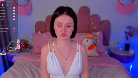 Snapshot of merylew chatting on February 11, 2025, 9:53 am Anna online show from February 11, 2025, 9:53 am