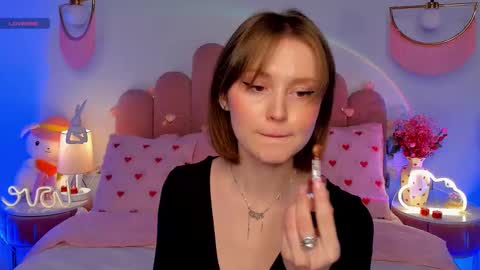 Snapshot of merylew chatting on February 18, 2026, 6:20 am Anna online show from February 18, 2026, 6:20 am