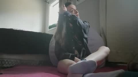 Dainty online show from February 14, 2026, 10:28 pm