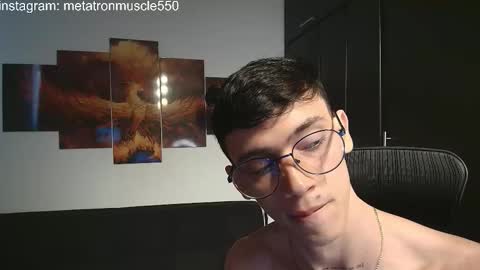 Snapshot of metatron_muscle chatting on March 16, 2026, 4:33 pm Dany online show from March 16, 2026, 4:33 pm