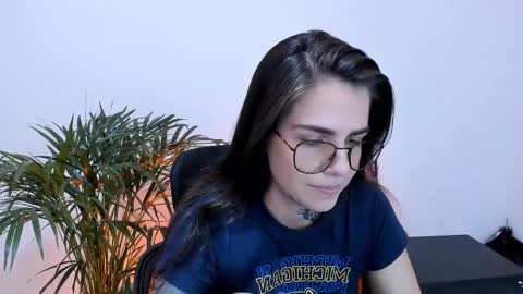 Meurif online show from February 22, 2025, 7:36 pm