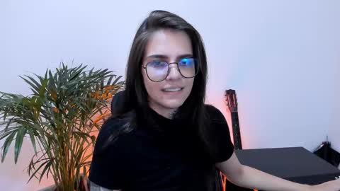 Meurif online show from February 26, 2025, 3:52 pm