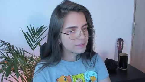 Snapshot of meurief chatting on February 15, 2026, 12:40 am Meurif online show from February 15, 2026, 12:40 am