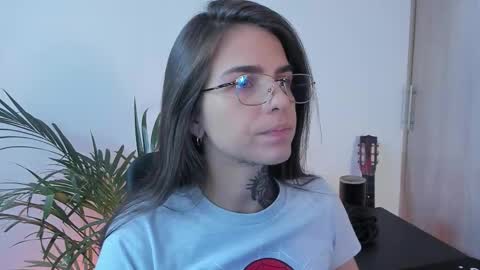 Snapshot of meurief chatting on February 22, 2026, 6:06 pm Meurif online show from February 22, 2026, 6:06 pm