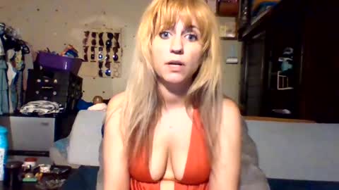 Snapshot of mezzy69 chatting on July 7, 2026, 10:19 am mezzy69 online show from July 7, 2026, 10:19 am