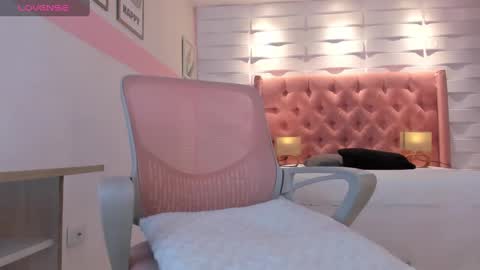 Snapshot of mhellissaw chatting on January 10, 2025, 10:06 am melissa online show from January 10, 2025, 10:06 am
