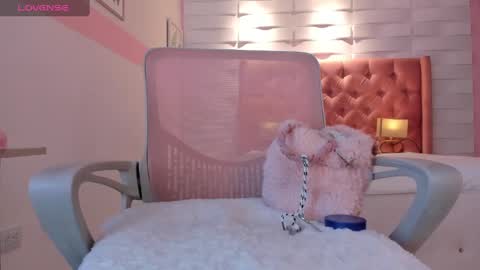 Snapshot of mhellissaw chatting on March 9, 2025, 10:41 am melissa online show from March 9, 2025, 10:41 am