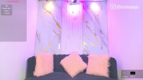 Snapshot of mhia_kate chatting on October 8, 2025, 11:52 am Mhia Kate online show from October 8, 2025, 11:52 am