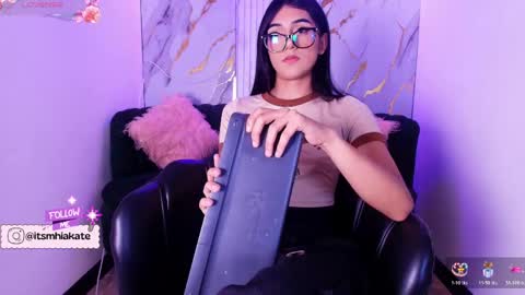 Mhia Kate online show from April 10, 2026, 11:59 am