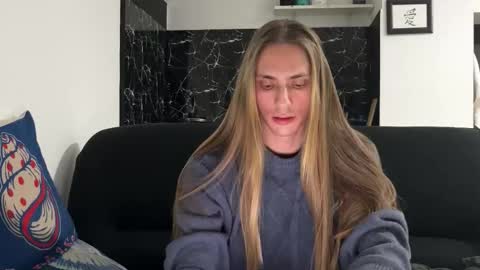 Snapshot of mi_chyort chatting on January 5, 2026, 6:44 pm Misha online show from January 5, 2026, 6:44 pm