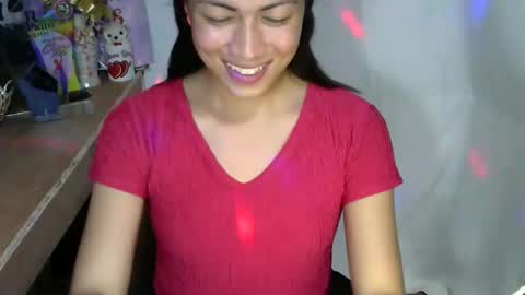 Mia online show from October 8, 2025, 9:51 am