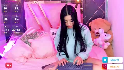 Snapshot of mia77_ chatting on December 22, 2025, 3:03 am Mia online show from December 22, 2025, 3:03 am