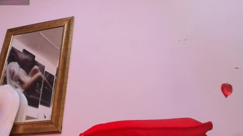 Snapshot of mia_0_ chatting on February 27, 2025, 7:47 pm Emi online show from February 27, 2025, 7:47 pm