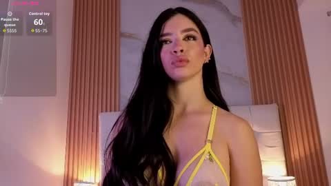 mia online show from July 3, 2026, 10:05 pm