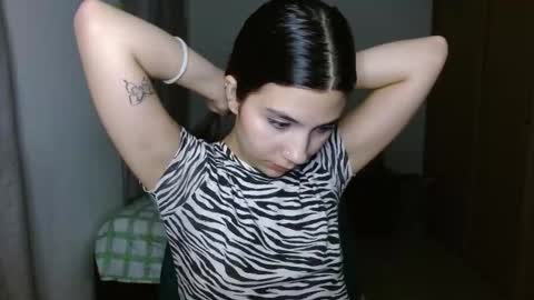 Mia online show from October 23, 2025, 1:05 am