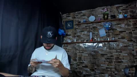 Snapshot of mia_and_vincentt chatting on October 4, 2025, 3:48 am Mia and vincentt model indepent online show from October 4, 2025, 3:48 am