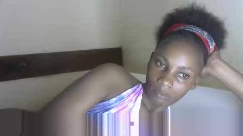 aishah petite online show from June 8, 2026, 7:31 am