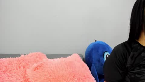 mia_belmonte online show from July 16, 2026, 7:42 pm