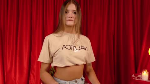 Snapshot of mia_benett_ chatting on April 4, 2026, 12:42 am Mia Benett online show from April 4, 2026, 12:42 am
