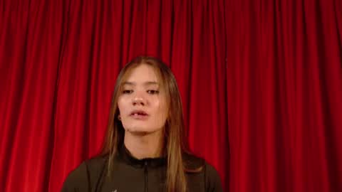 Snapshot of mia_benett_ chatting on April 4, 2026, 2:58 pm Mia Benett online show from April 4, 2026, 2:58 pm